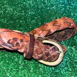 L. L. Bean Leather Braided Belt with Brass Toned Hardware Fully Adjustable Sz 26
